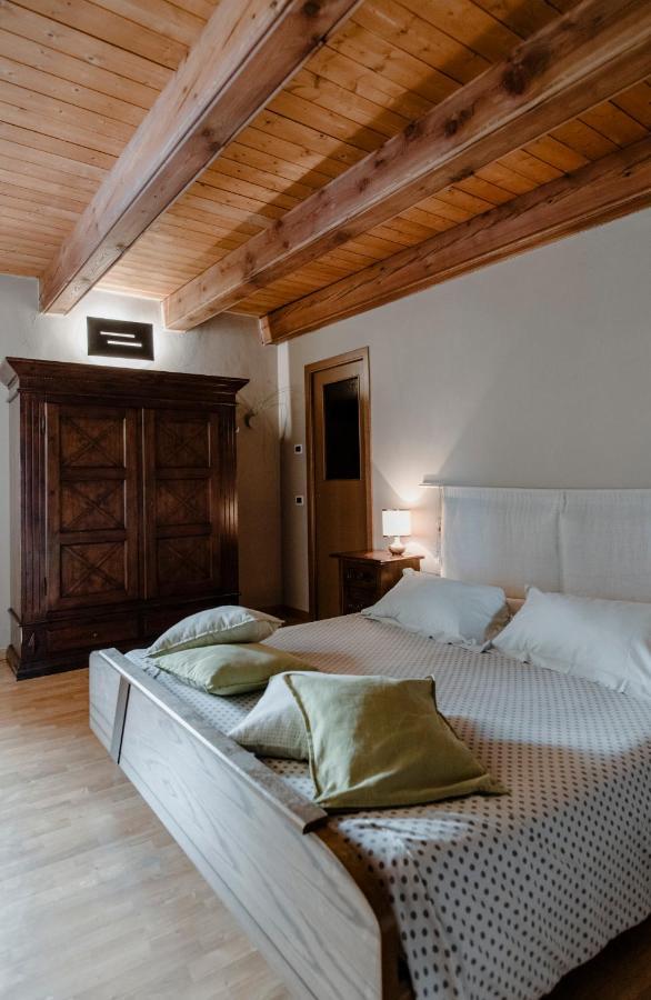 Casa Baricalino Guest House Novello Exterior photo